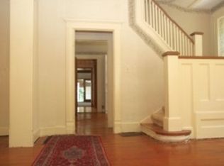 1045 S Pickwick Ave, Springfield, MO 65804