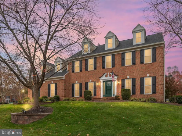 8055 Arcadian Shore Ct, Gainesville, VA 20155