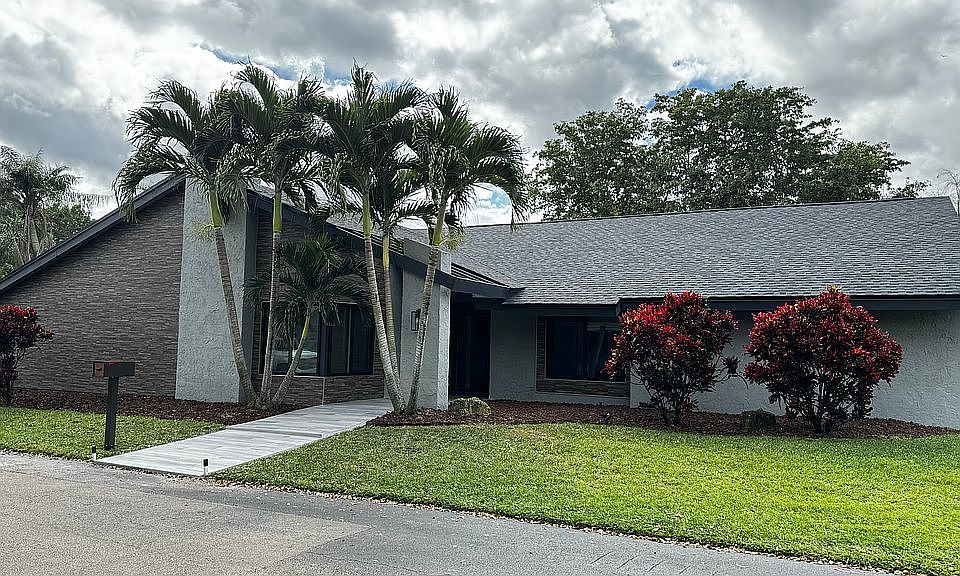 1st image of 1001 Bayberry Point Dr
