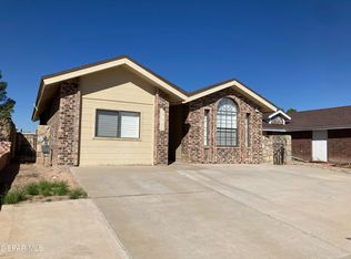 2105 Lyman Dutton Cir, El Paso, TX 79936