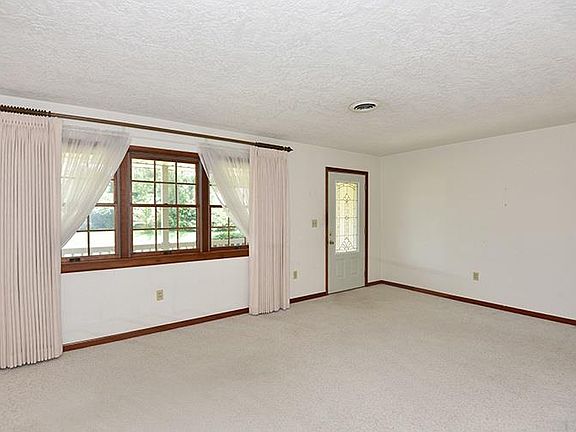 5th image of 807 Nagel Dr
