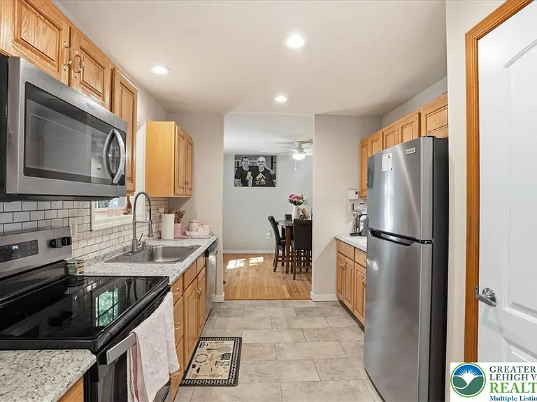 12 Rockway Ct — Photo 8
