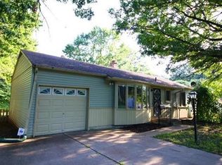 8907 E Gregory Blvd, Raytown, MO 64133