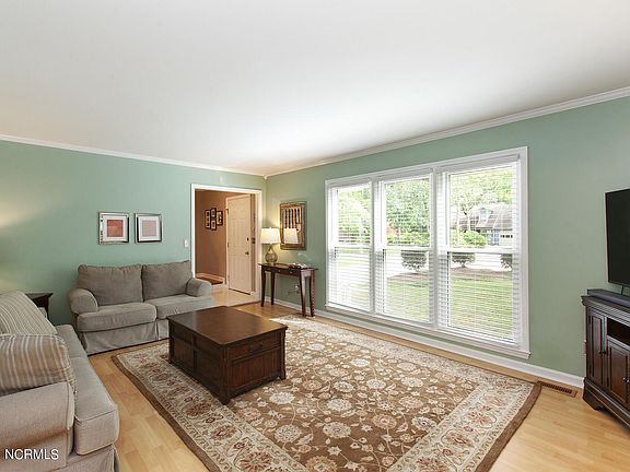 2nd image of 3508 Violet Ct