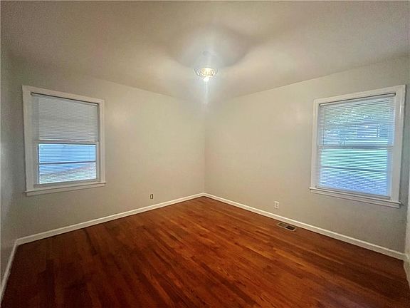 2nd image of 4403 Lincoln Jones Rd