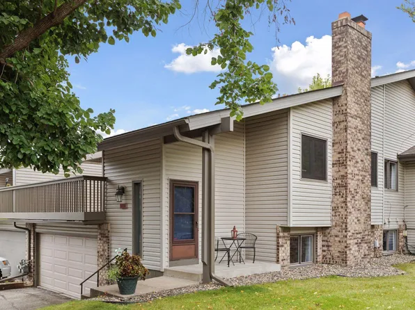 9767 Dorset Ln, Eden Prairie, MN 55347