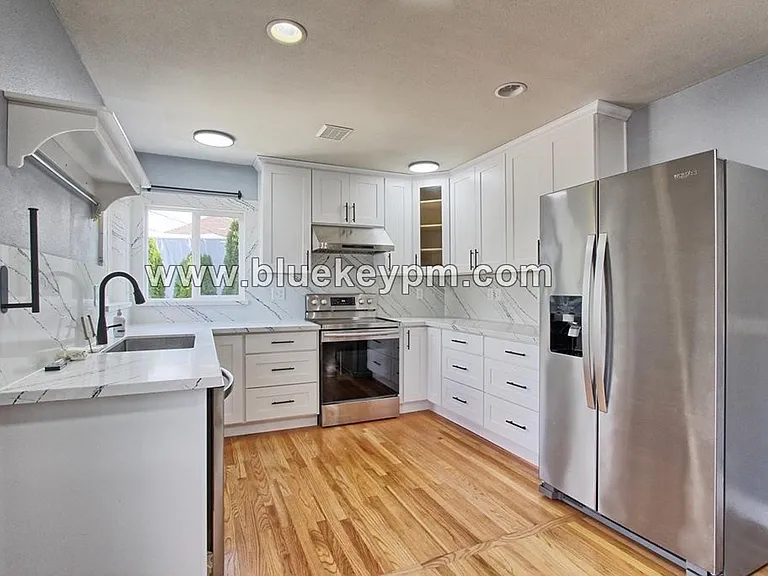 12220 SE Mill St — Photo 6