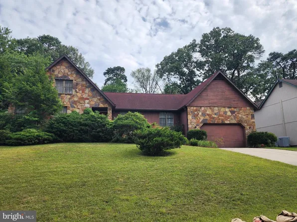 1377 Teaberry Ln E, Severn, MD 21144