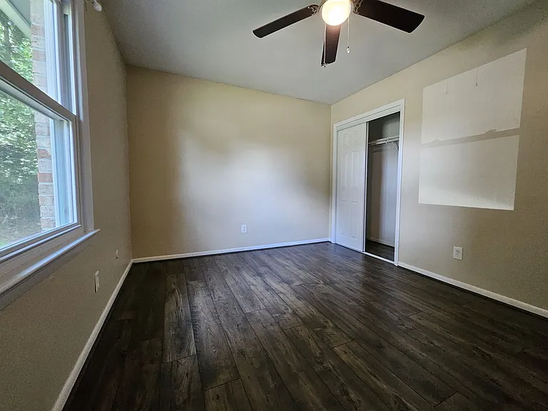 3413 Newport Dr — Photo 15