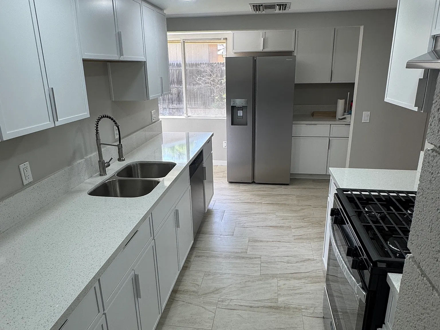 2 bed, 1200 sqft, $2,795 — Photo 3