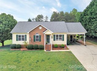 1122 Courtney Cove Ct, Gastonia, NC 28052