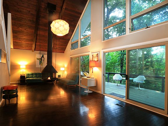 4th image of 124 Hollybrook Ct