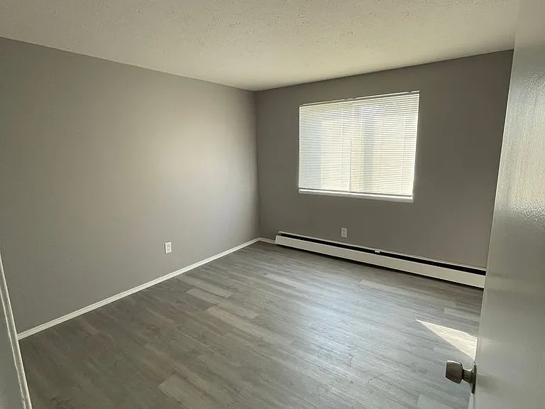 13420 Euclid Ave — Photo 64