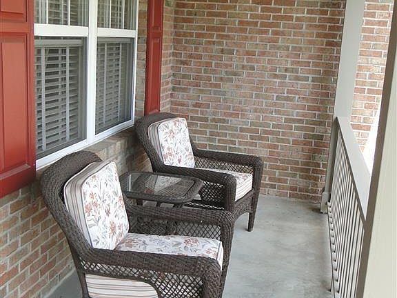 3rd image of 969 Apple Blossom Ln