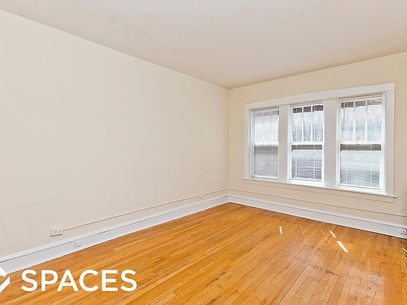 5th image of 630 1/2 W Arlington Pl APT 7