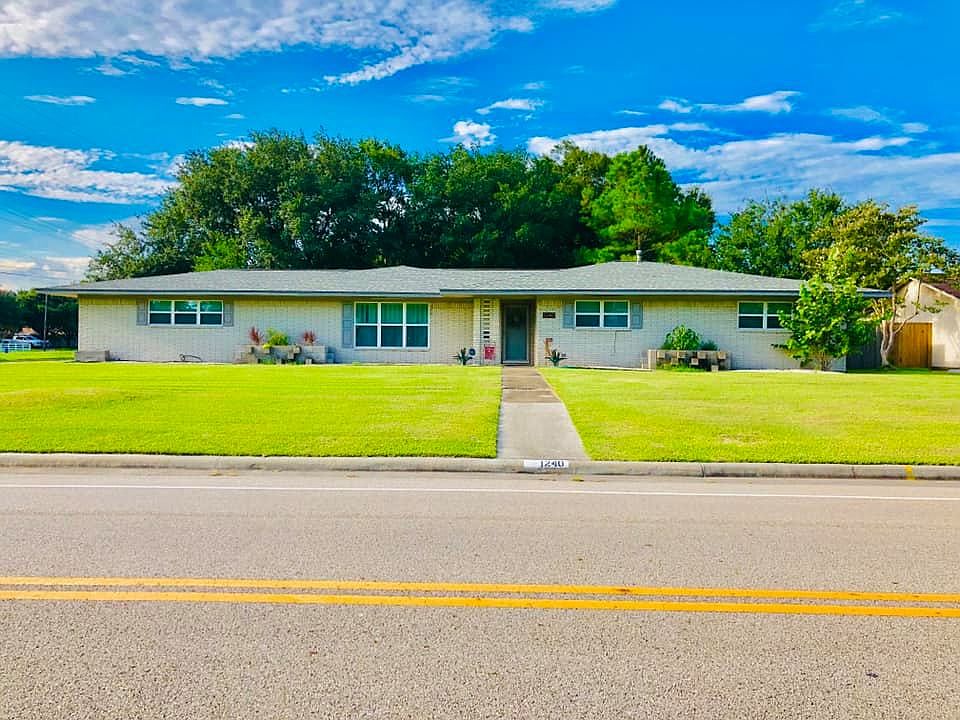 Beautiful Mid-Century Modern
