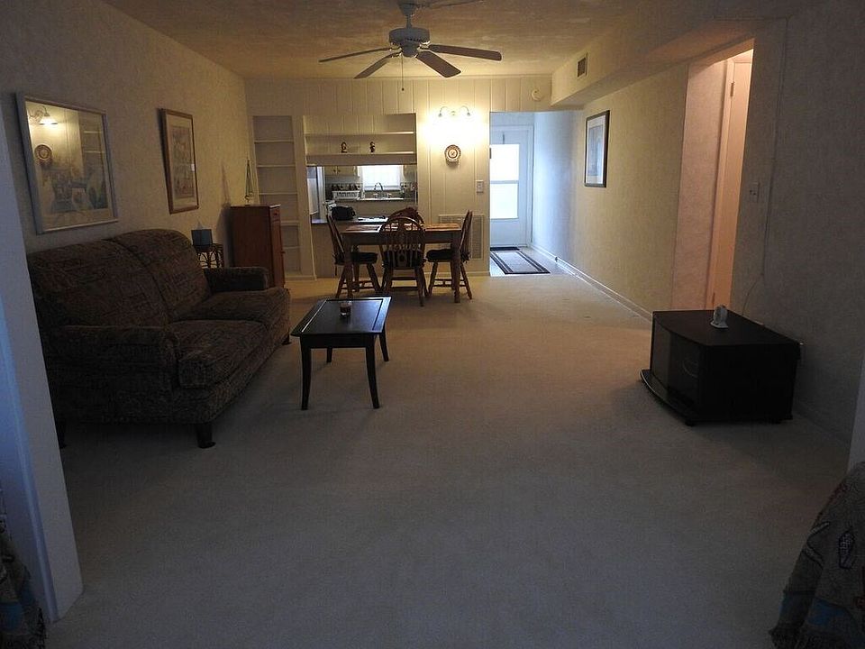 1st image of 677 Royal Palm Blvd