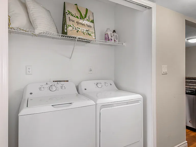 In Unit Full Size Washer and Dryer