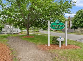 11 Crosswoods Path Blvd APT 31, Merrimack, NH 03054
