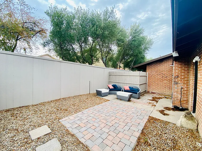Studios and 1 Bedrooms in Central Location Tucson! — Photo 26
