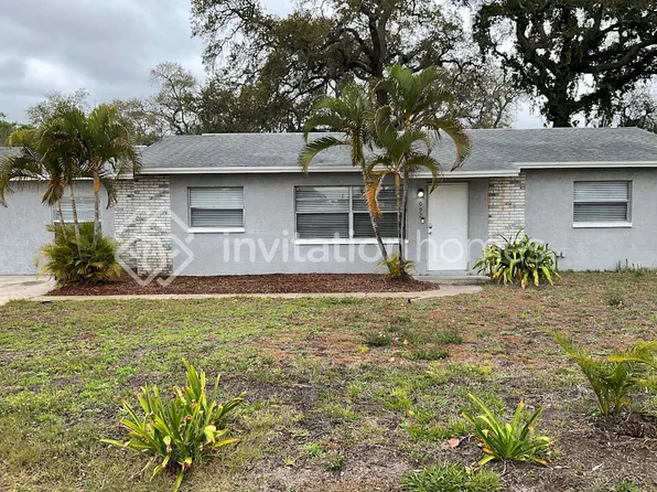 992 Union St, Dunedin, FL 34698