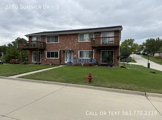 2760 Summer Dr #3, Dubuque, IA 52002