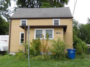3931 15th St, Des Moines, IA 50313