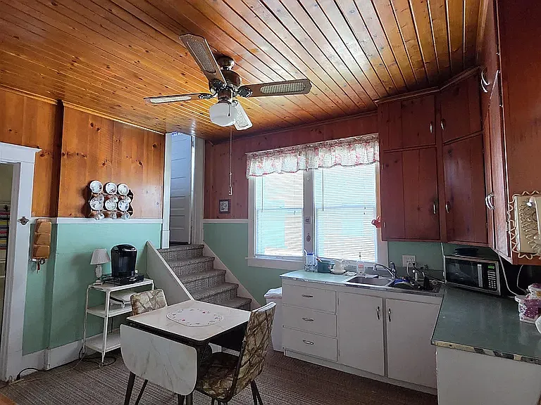 39 Arnold St — Photo 13