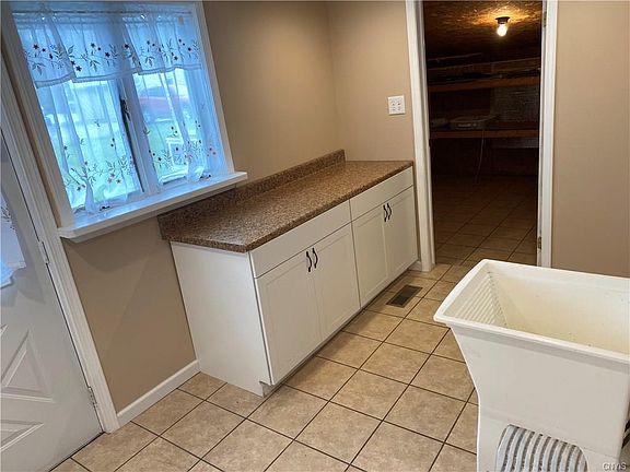 5th image of 4517 Verona St #Ws