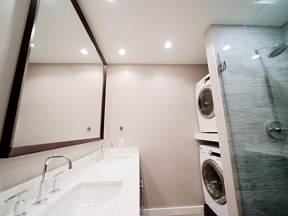 3rd image of 299 Waverley St #7