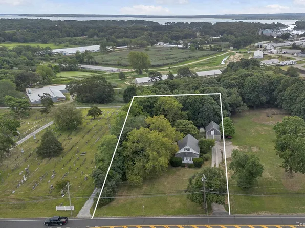 653 Main Road, Aquebogue, NY 11931