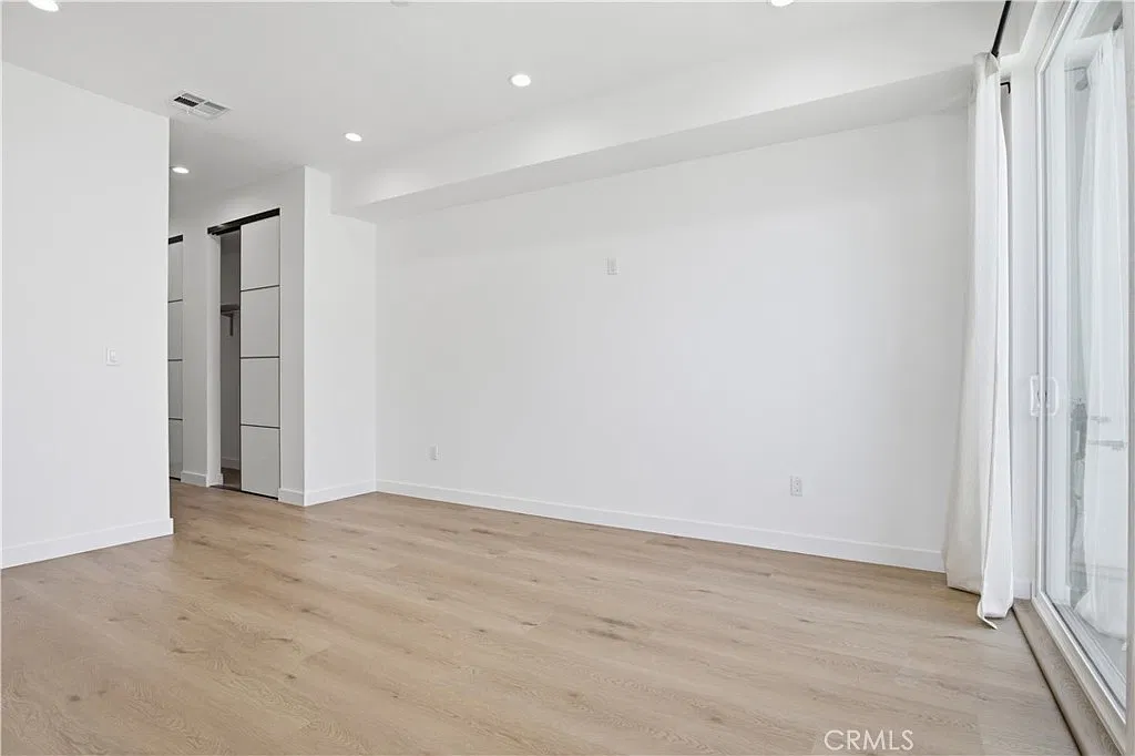 4 bed, 1850 sqft, $3,850 — Photo 3
