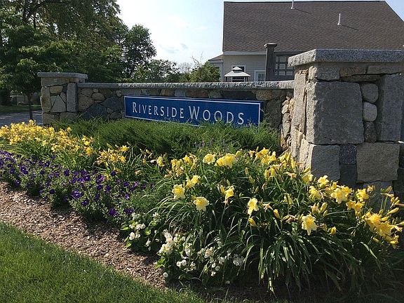 Riverside Woods Community