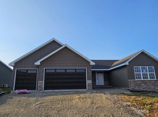 372 Whitetail Trl, Belvidere, IL 61008