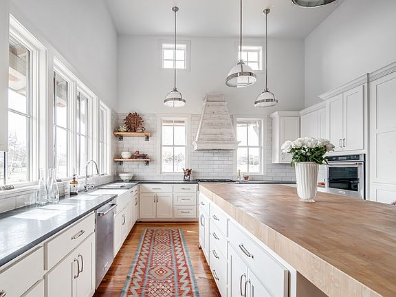 5th image of 146 Metzger Rd