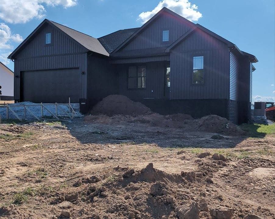 2nd image of 1115 Arch Cope Rd