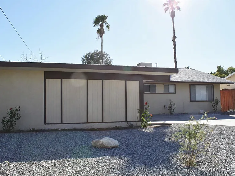 77605 California Dr — Photo 2