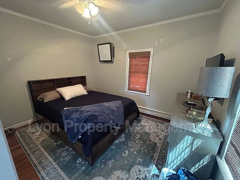 136 Aborn Ave — Photo 6