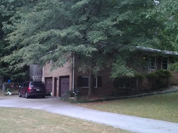 1345 Maple Dr, Lilburn, GA 30047