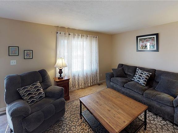 4th image of 3657 Navarre Dr