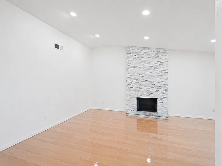 9699 Rudway Ct — Photo 20