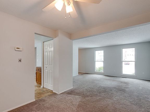 3rd image of 5893 Springwood Dr