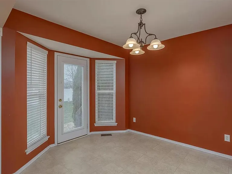 162 Bayhill Village Dr — Photo 3