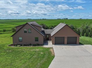 1418 265th St, State Center, IA 50247