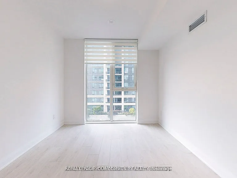 20 Gatineau Dr #402 — Photo 15