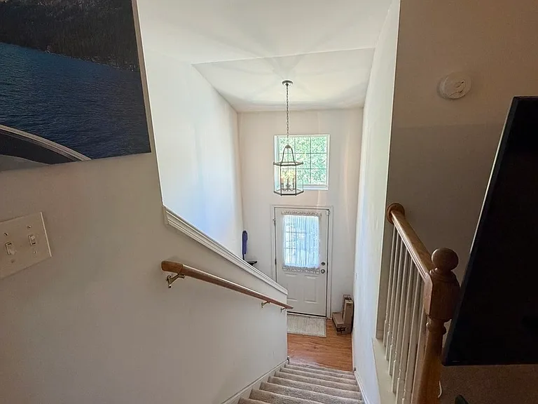 465 Metropolitan St — Photo 7