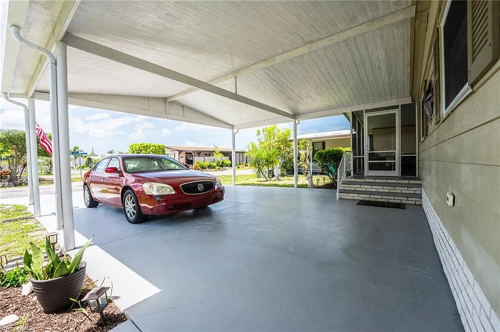 2 bed, 2.0 bath, 1100 sqft, $3,200 — Photo 3