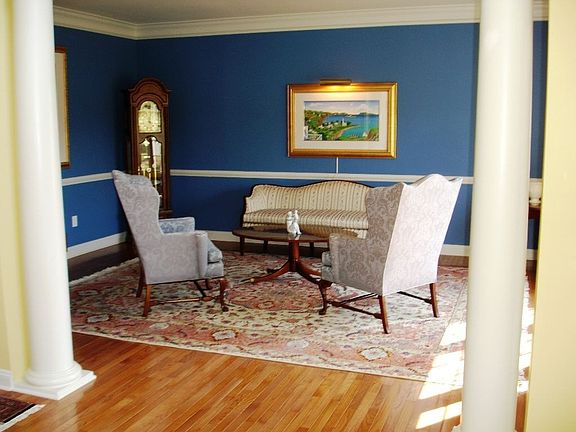 Finished details in Formal Living Room