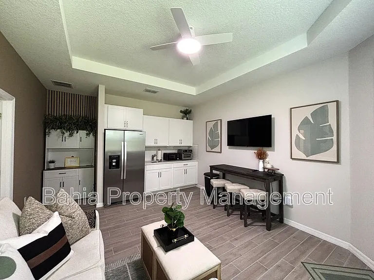 2168 Greenwood Oak Dr — Photo 4