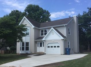 1306 Boulder Crest Ct, Herndon, VA 20170